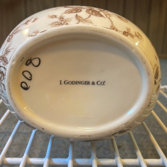 Vintage Pitcher by I. Godinger in Antique Reflections Brown Leaf Pattern - Picture 6 of 6